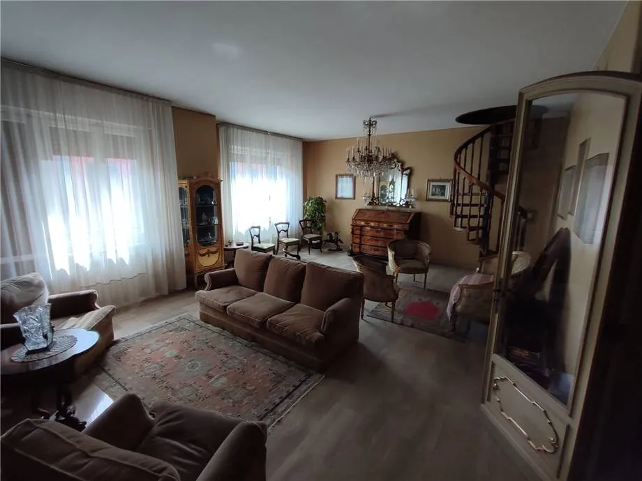 7-bed Apartment in Casale Monferrato